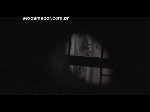 ❤️ Ξανθιά κοπέλα βιντεοσκοπήθηκε κρυφά από ηδονοβλεψία της γειτονιάς κρυμμένο πίσω από κούφια τούβλα ❤❌ Ανώμαλο βίντεο ❌❤